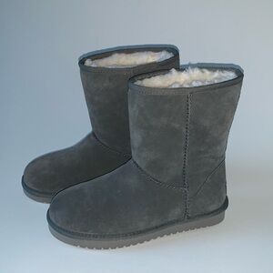 Kookaburra by UGG New Gray boots size 6